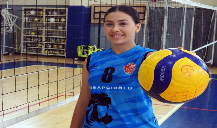 Kepezin genç voleybolcusu İzmire transfer oldu