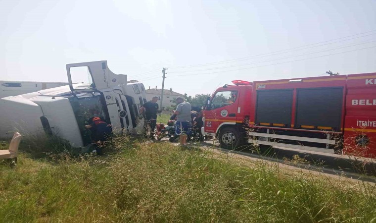 Keşanda devrilen kamyonun sürücüsü yaralandı