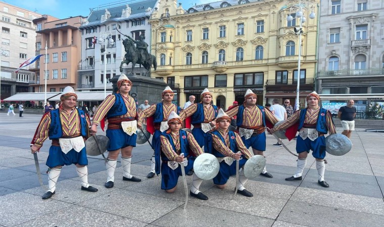 Kılıç kalkan Zagrebte gönülleri fethetti