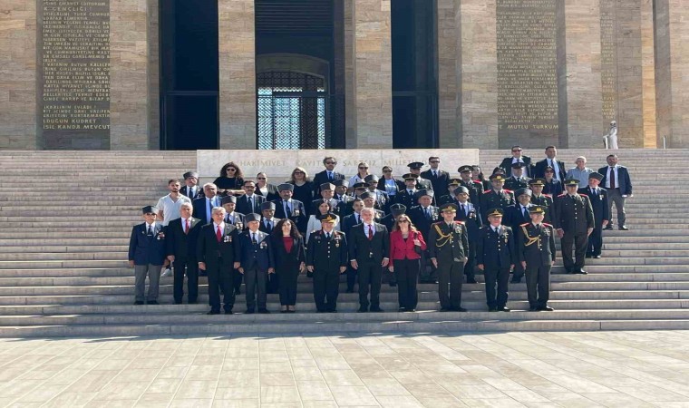 KKTC Büyükelçiliği, Barış ve Özgürlük Bayramının 49uncu yılında Anıtkabirde