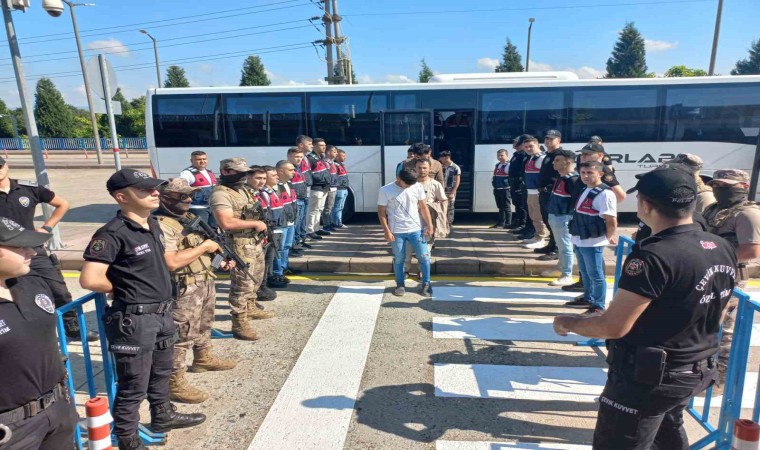 Kocaelide yakalanan 138 düzensiz göçmen sınır dışı ediliyor