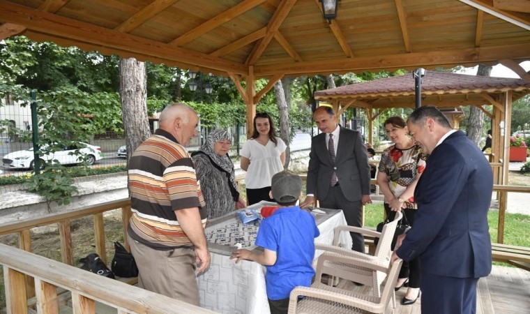 Koruyucu aileler ve çocuklar kamp alanında piknik yaptı