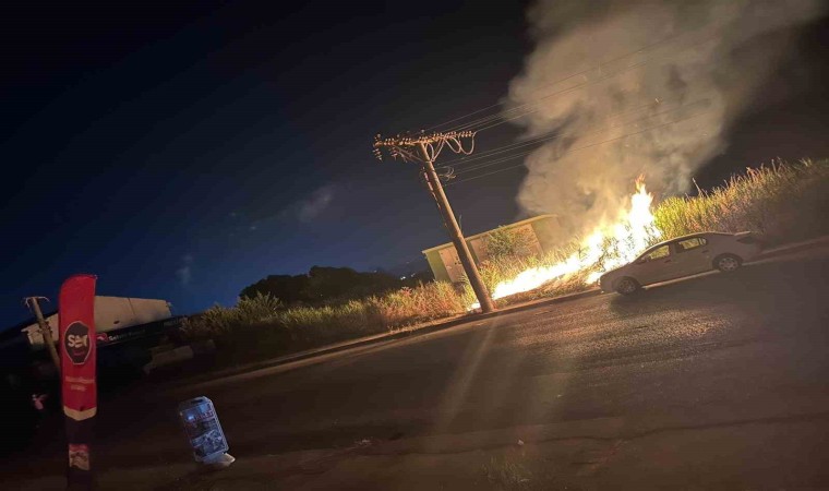 Kurtarıcı araç, koca bir mahalleyi gece elektriksiz bıraktı