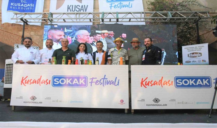 Kuşadası Sokak Festivalinin ikinci günü zeytinyağı tadım atölyesi ile başladı