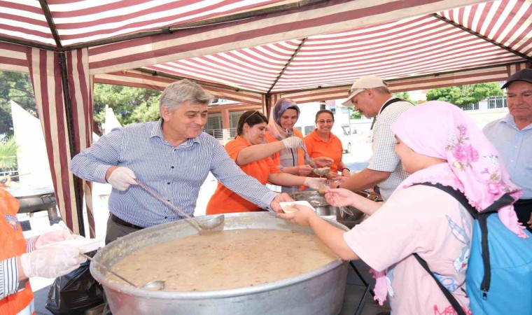 Kuyucak Belediyesinden 5 bin kişilik aşure hayrı