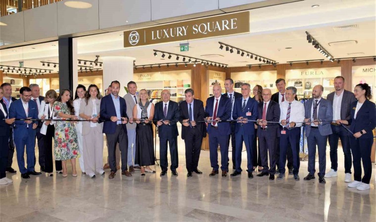 Luxury Square ve Old Bazaar mağazası Dalaman Havalimanında açıldı