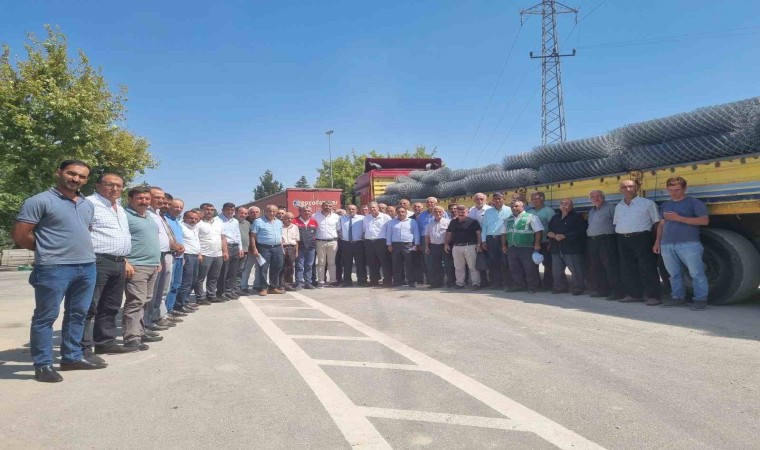 Malatyada 44 Mahalle Mezarlığına tel örgü çalışması