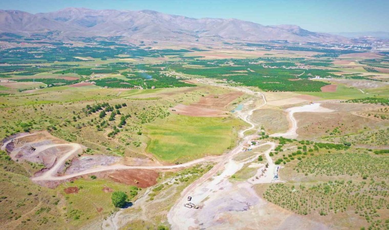 Malatyada Yenice Barajında çalışmalar devam ediyor