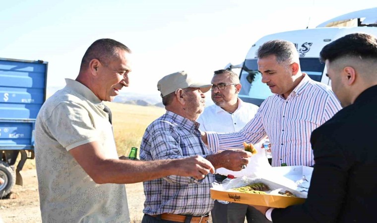 Mamakta yapılan hasat çiftçiyi mutlu etti