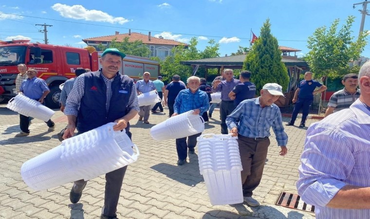 Manisada üreticilere 100 bin sepet desteği