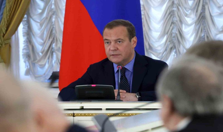 Medvedev: “Ukraynanın saldırısı başarılı olursa nükleer silah kullanırız”