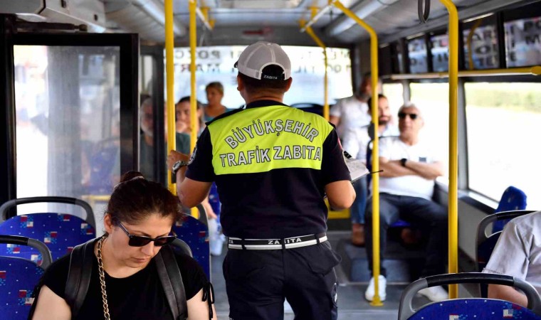 Mersinde zabıta ekipleri toplu taşıma araçlarında denetimlerini sürdürüyor