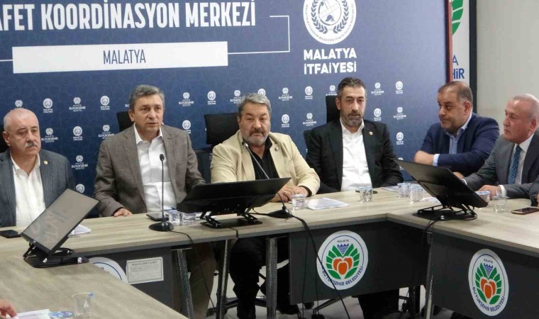 MHP heyeti deprem bölgesi Malatyada