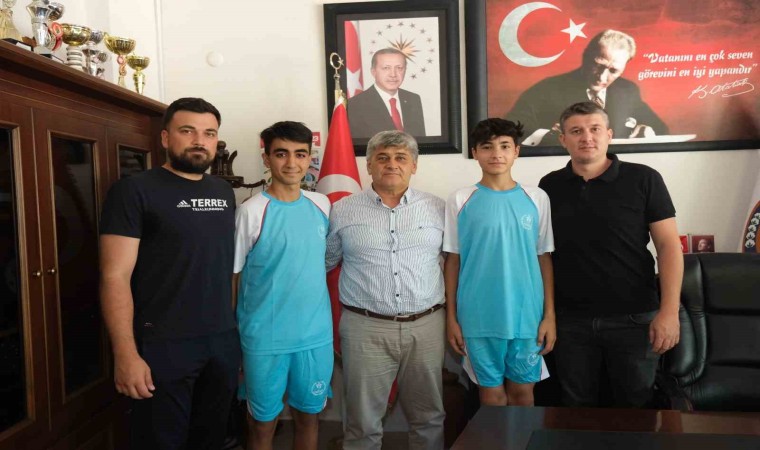 Milli takım kampına davet edilen sporculardan Başkan Çömdene ziyaret