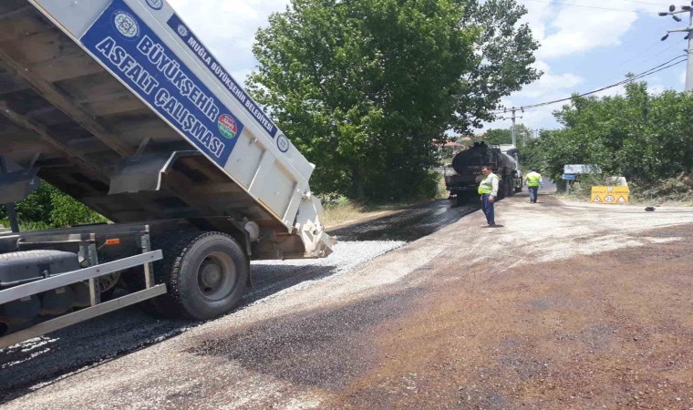 Muğlanın 10 ilçesinde asfaltlama çalışması