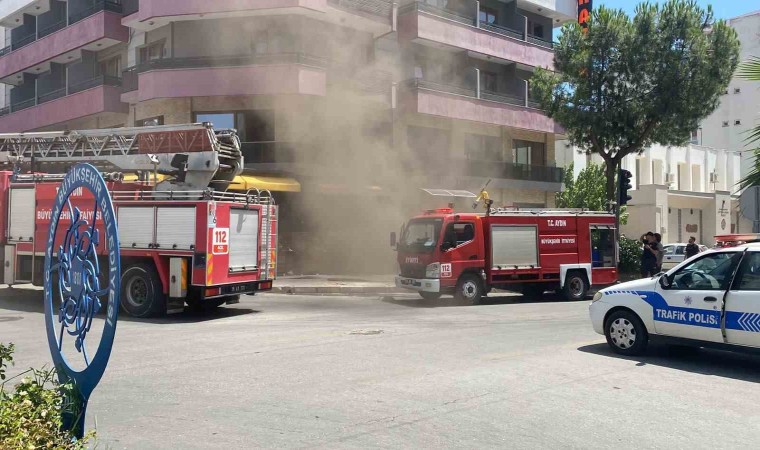 Nazillide otel yangını panikletti