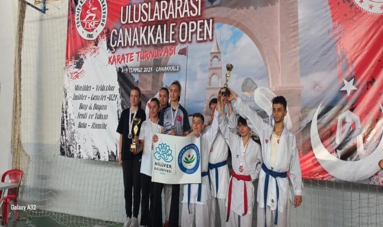 Nilüferli sporcular Karate Turnuvasından ödülle döndü