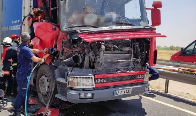 Nusaybin’de 2 TIR çarpıştı: 2 yaralı