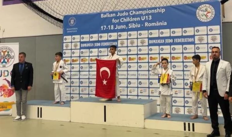 Öğretmeni spor kursu için ikna etti; judoda Balkan şampiyonu oldu 