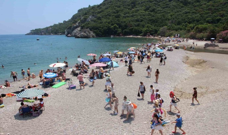 Olympos ve Adrasanda bayram tatilinde günlük 6 kamyon çöp toplanıyor