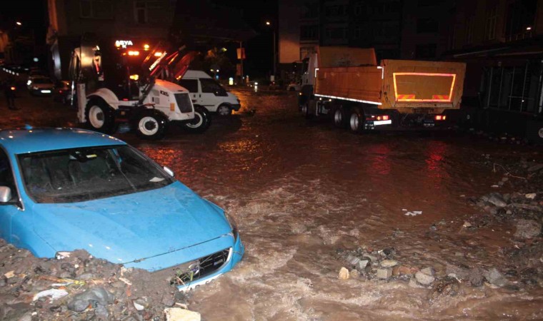 Ordu Valisi sel ve heyelan ile ilgili son durumu açıkladı