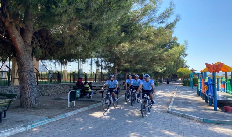 Osmaniyede bisikletli polis timi Martılar göreve başladı