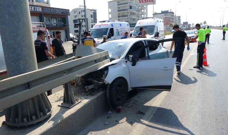 Otomobilin bariyere ok gibi saplandı: 1 ölü