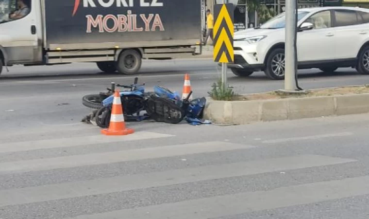 Otomobille çarpışan motosikletin sürücüsü öldü