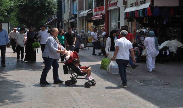 (ÖZEL) Bunaltıcı sıcaklar vatandaşı endişelendiriyor