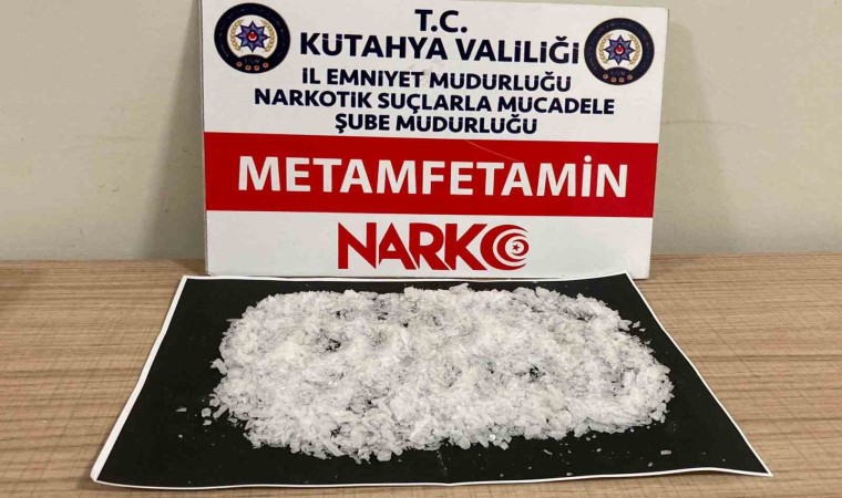 Polisin durdurduğu araçta metamfetamin ele geçirildi