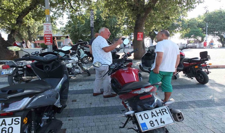 Şaka gibi yönlendirme tabelaları