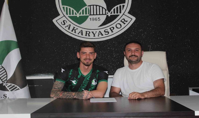 Sakaryaspor, Erdi Dikmen ile sözleşme imzaladı