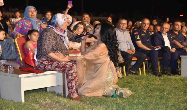 Salihli, 25. Adala Şeftali Festivali ile şenlendi