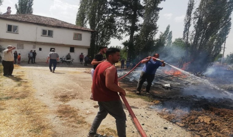 Sandıklıda iki köyde çıkan arazi yangınlarında 10 dekar alan zarar gördü