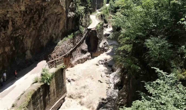 Şeker Kanyonu sel afetinde zarar gördü