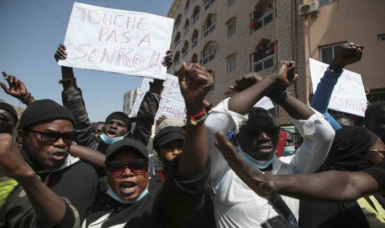 Senegalde muhalefet lideri Sonko tutuklandı