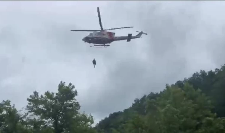 Şile’de yağmur sonrası mahsur kalanlar helikopterle kurtarıldı - 1