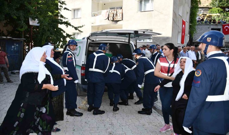 Şırnakta şehit güvenlik korucusu toprağa verildi