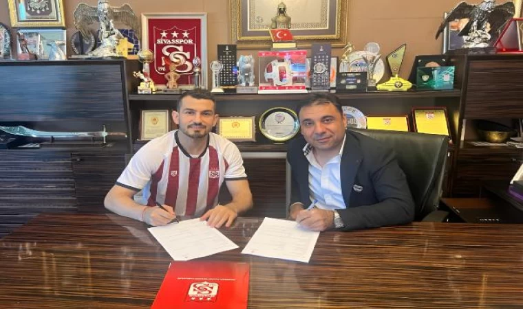 Sivasspor, Emrah Başsan’ı renklerine bağladı