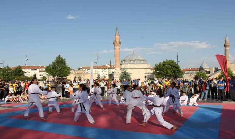 Sivasta GSB Spor Okullarında coşkulu açılış