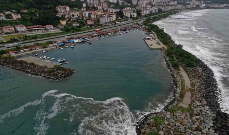 Sosyal medyada ‘Buraya kadarmış dedi, ayağına bağladığı çapa ile denize atlayıp intihar etti