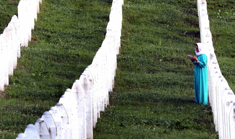 Srebrenitsada 30 soykırım kurbanı daha toprağa verildi