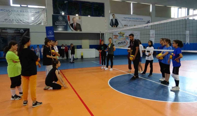 Tatvanda voleybol eğitimine yoğun ilgi