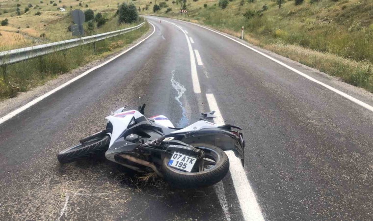 Tırla çarpışan motosiklet sürücüsü öldü