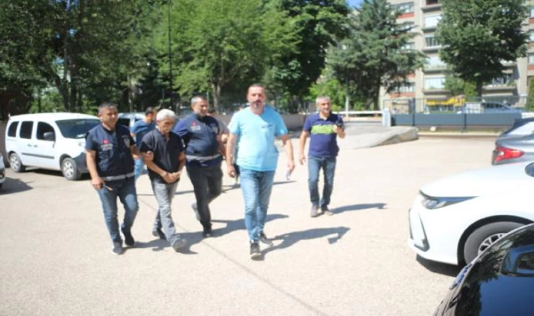 Tokat’ta cinayet şüphelisi aileden baba ve oğlu adliyede