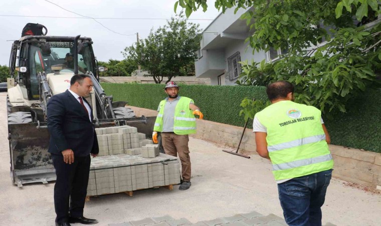 Toroslarda yol ve kaldırım çalışmaları devam ediyor