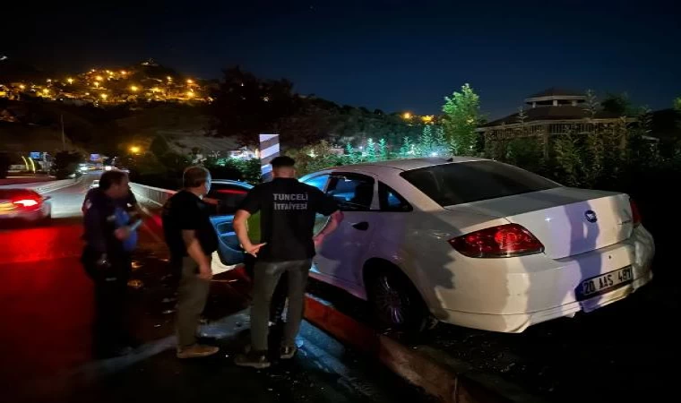 Tunceli’de otomobil köprü üzerinde kaza yaptı; sürücü kayıp