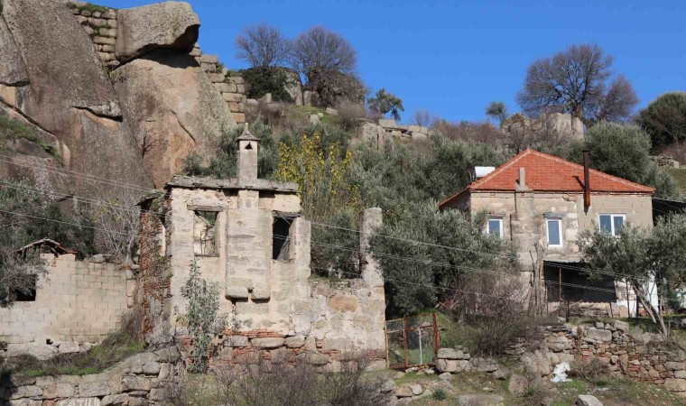 Türkiyenin ilk kadın muhtarı Gül Esinin yaşadığı ev anı ve kültür evi olacak