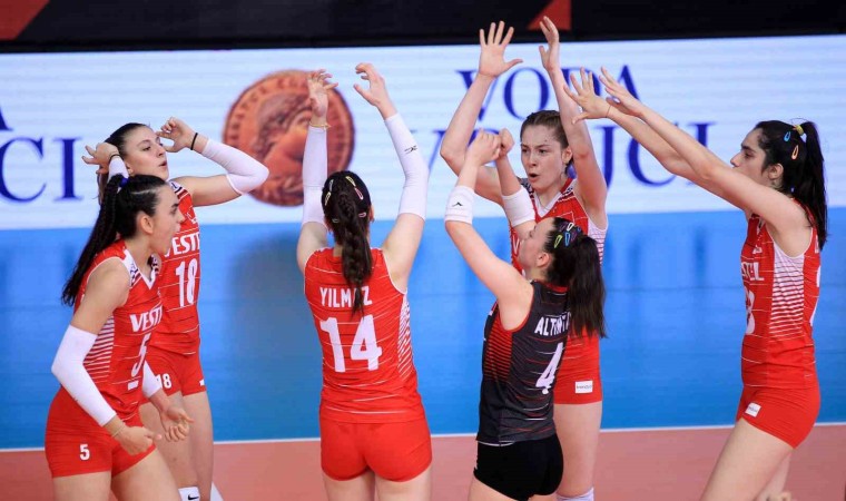 U17 Kız Voleybol Milli Takımı, Avrupa Şampiyonasında finale çıktı