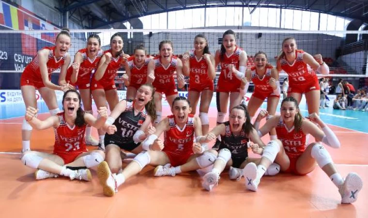 U17 Kız Voleybol Milli Takımı finale çıktı